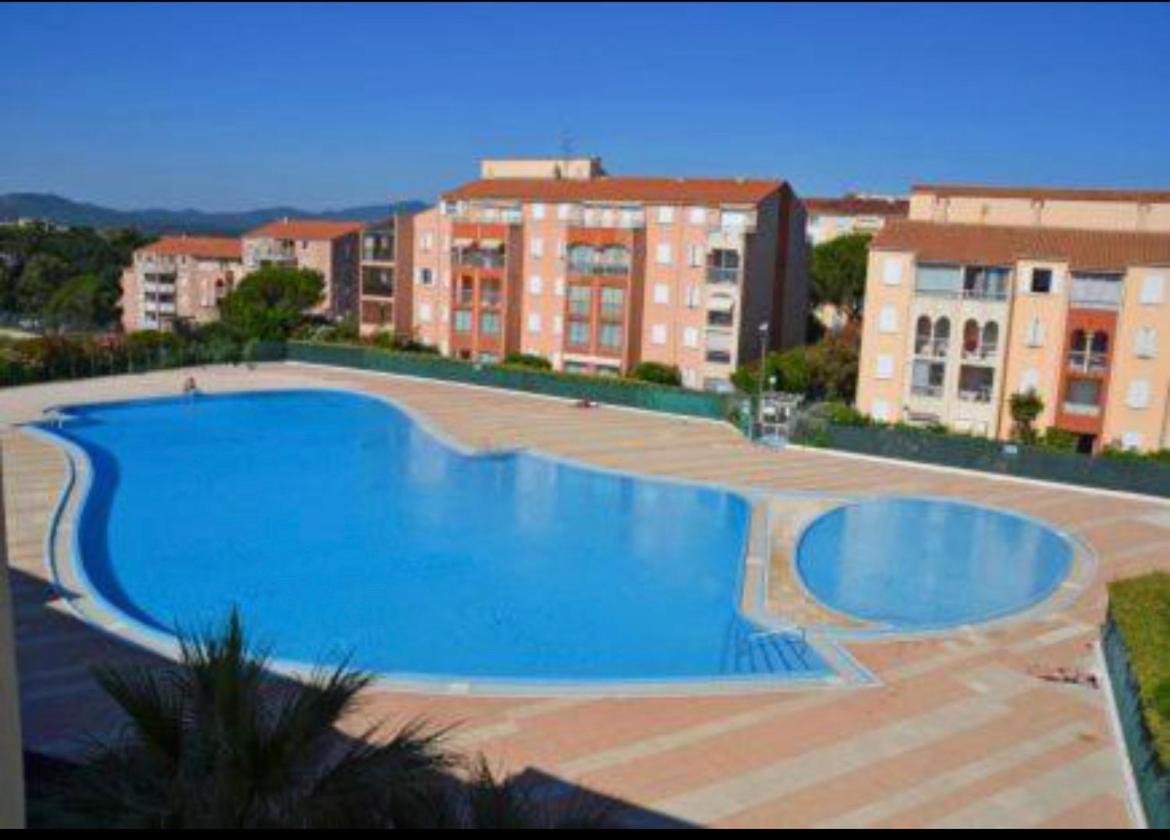 Studio Dans Residence, Piscine Lagon, Tennis Et Aire De Jeux Frejus Exterior photo